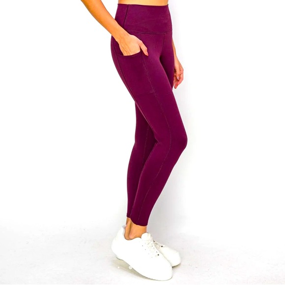 Fabletics Pants - 🌼Fabletics Define Powerhold High-waisted 7/8 Legging, Size Small, Merlot (NWT)
